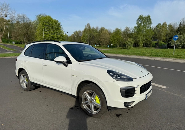 Porsche Cayenne cena 154900 przebieg: 105000, rok produkcji 2017 z Katowice małe 781